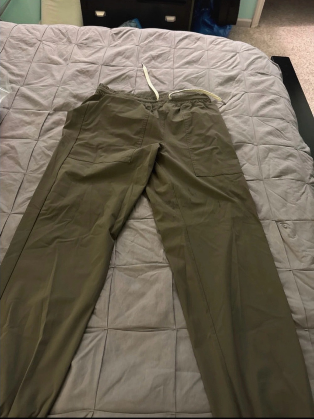 Women’s Vuori Olive Drawstring Casual Pants